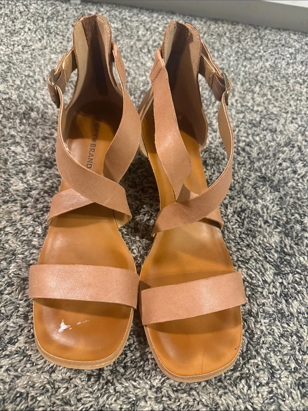 Lucky Brand Caisby Women’s 10 Tan Leather Strappy Wedge Sandals